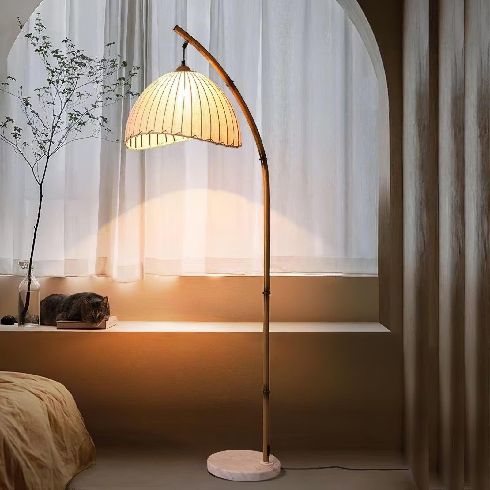 sanna-floor-lamp-33324732