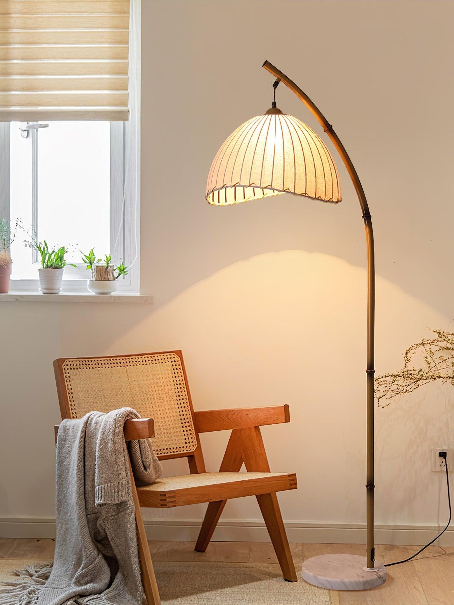 sanna-floor-lamp-33324732
