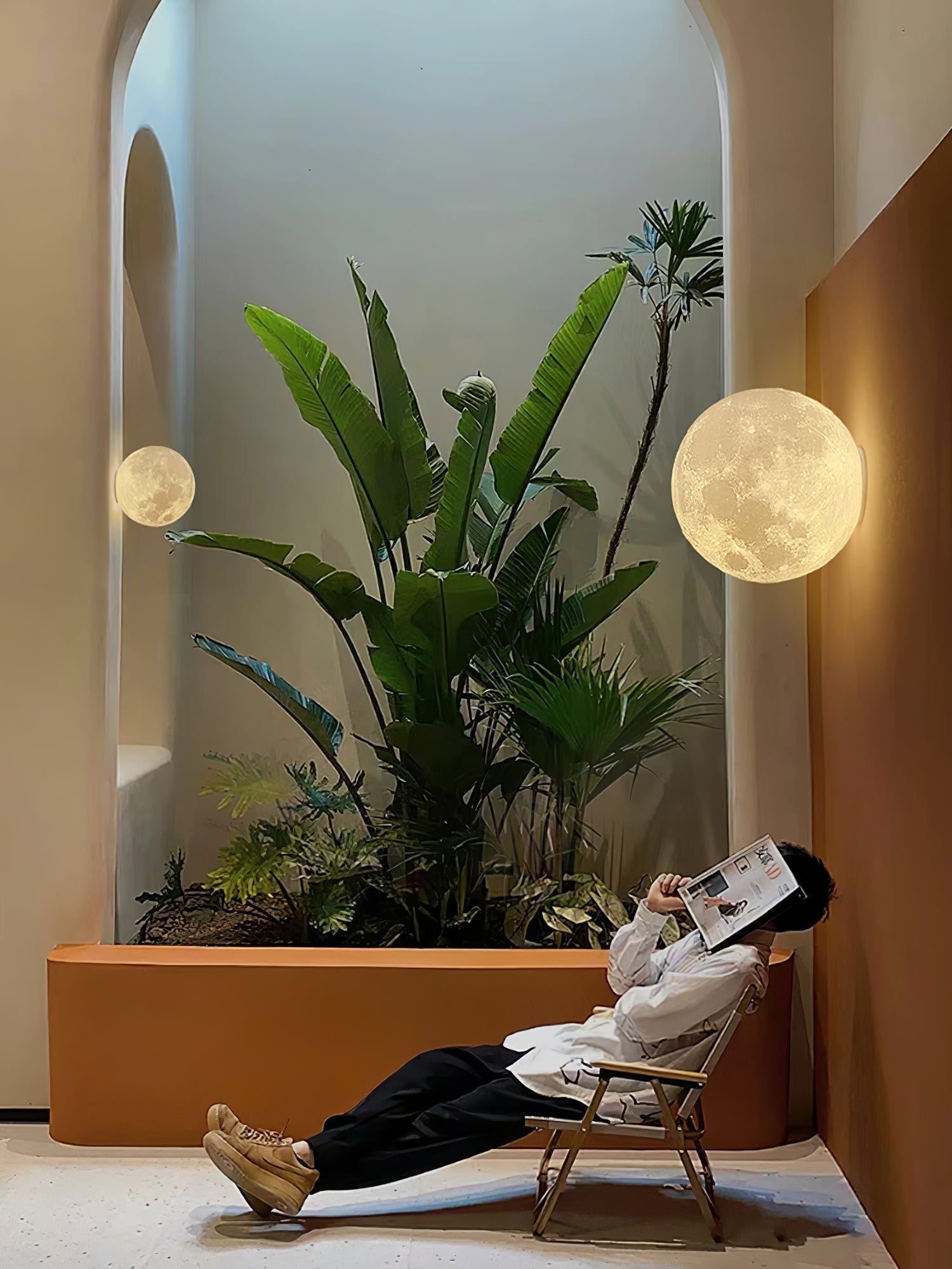 Hemisphere Moon Wall Lamp