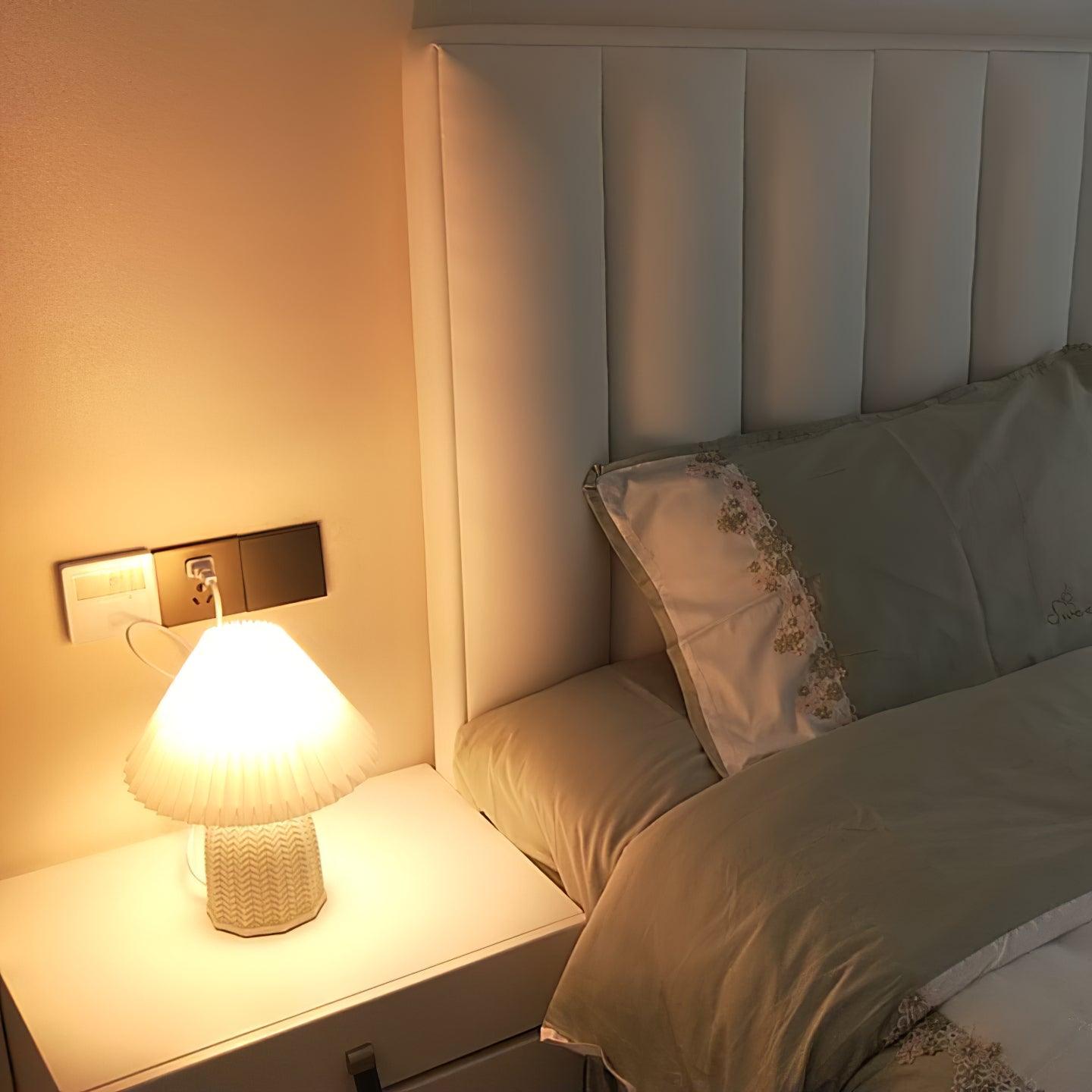 Vintage Pleated Table Lamp